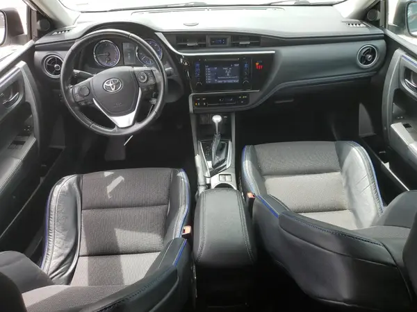 5YFBURHE2JP853136 2018 TOYOTA COROLLA - Image 8