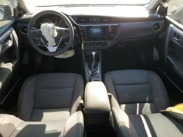 5YFBURHE2JP853749 2018 TOYOTA COROLLA - Image 8