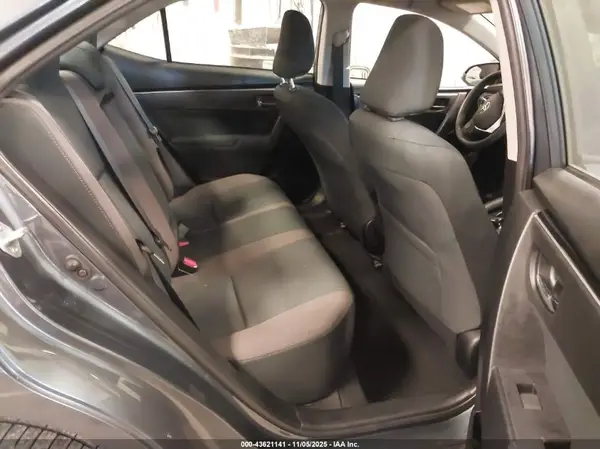5YFBURHE2JP853847 2018 TOYOTA COROLLA - Image 8