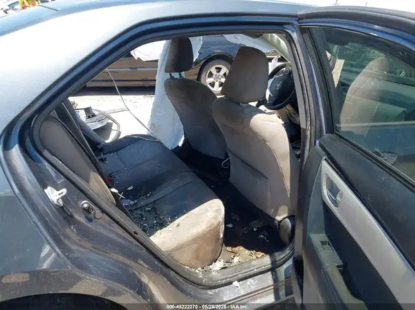 5YFBURHE2JP853878 2018 TOYOTA COROLLA - Image 8