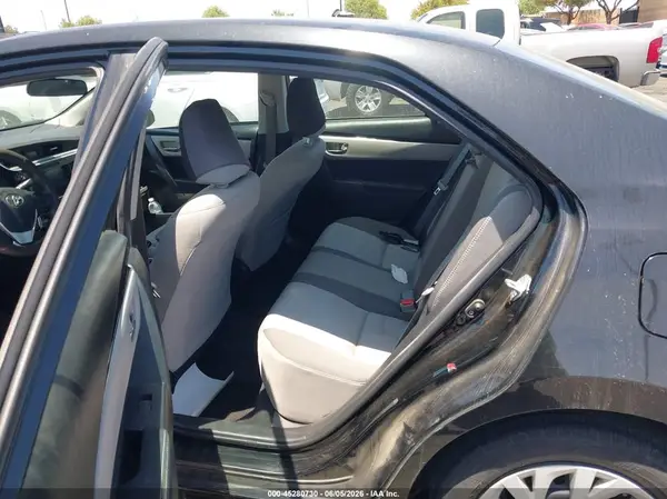 5YFBURHE2JP854223 2018 TOYOTA COROLLA - Image 8