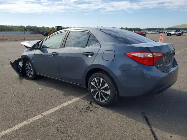5YFBURHE2JP854755 2018 TOYOTA COROLLA - Image 2