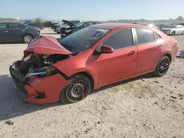 5YFBURHE2JP854951 2018 TOYOTA COROLLA - Image 1