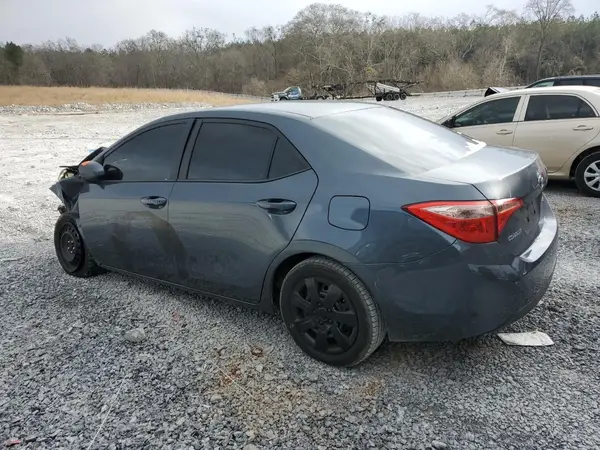 5YFBURHE2JP855548 2018 TOYOTA COROLLA - Image 2