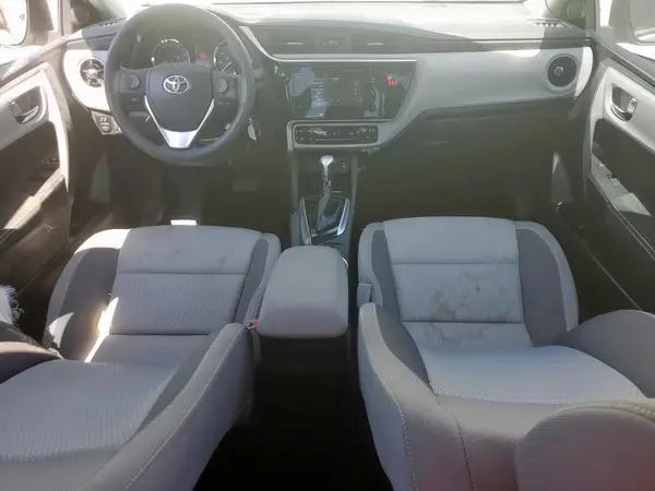 5YFBURHE2JP855565 2018 TOYOTA COROLLA - Image 8