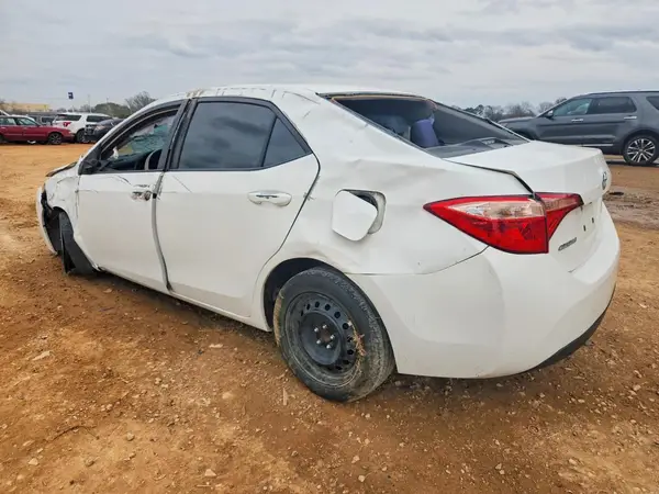 5YFBURHE2KP862162 2019 TOYOTA COROLLA - Image 2