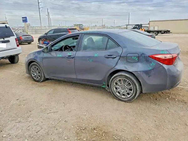 5YFBURHE2KP863344 2019 TOYOTA COROLLA - Image 2