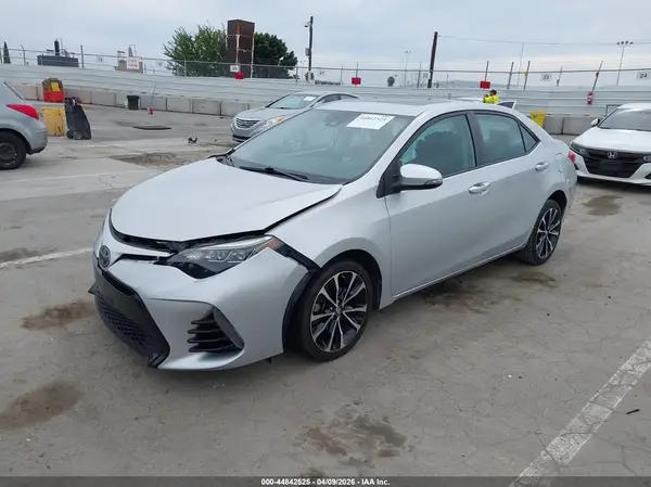 5YFBURHE2KP877373 2019 TOYOTA COROLLA - Image 2