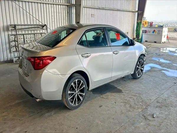 5YFBURHE2KP881018 2019 TOYOTA COROLLA - Image 2
