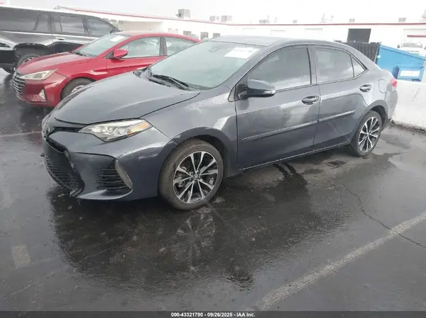 5YFBURHE2KP882427 2019 TOYOTA COROLLA - Image 2