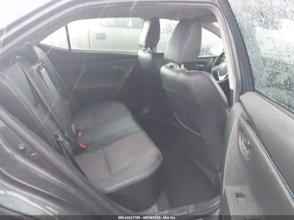 5YFBURHE2KP882427 2019 TOYOTA COROLLA - Image 8