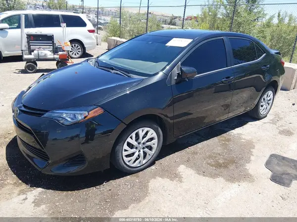 5YFBURHE2KP883478 2019 TOYOTA COROLLA - Image 2