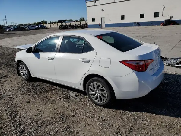 5YFBURHE2KP885084 2019 TOYOTA COROLLA - Image 2