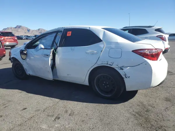 5YFBURHE2KP886168 2019 TOYOTA COROLLA - Image 2