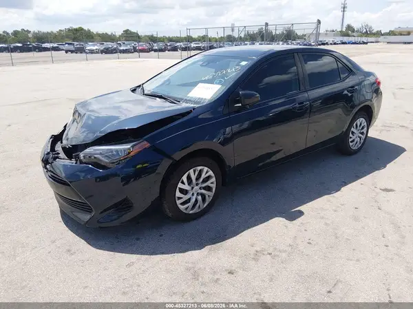 5YFBURHE2KP887272 2019 TOYOTA COROLLA - Image 2