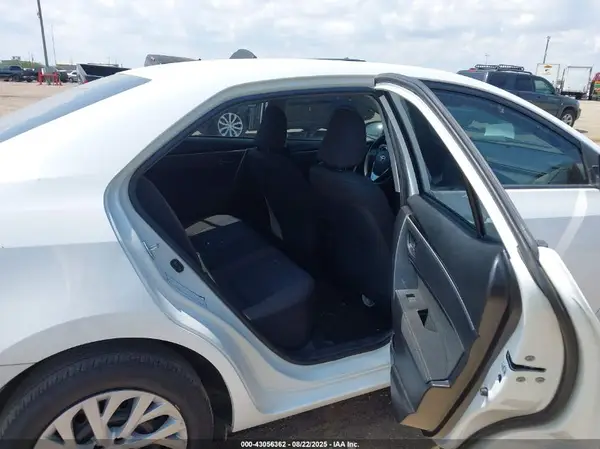 5YFBURHE2KP891113 2019 TOYOTA COROLLA - Image 8