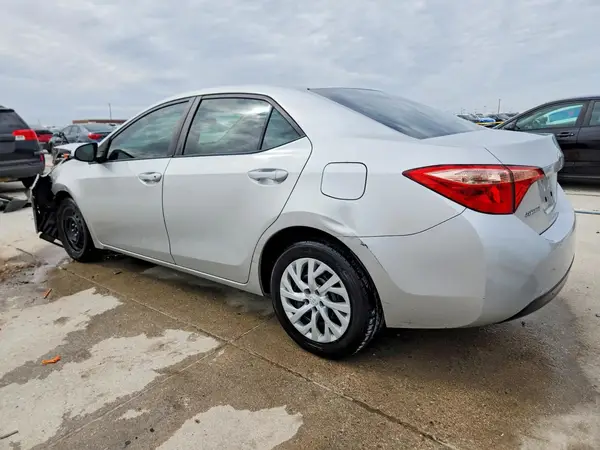 5YFBURHE2KP891810 2019 TOYOTA COROLLA - Image 2