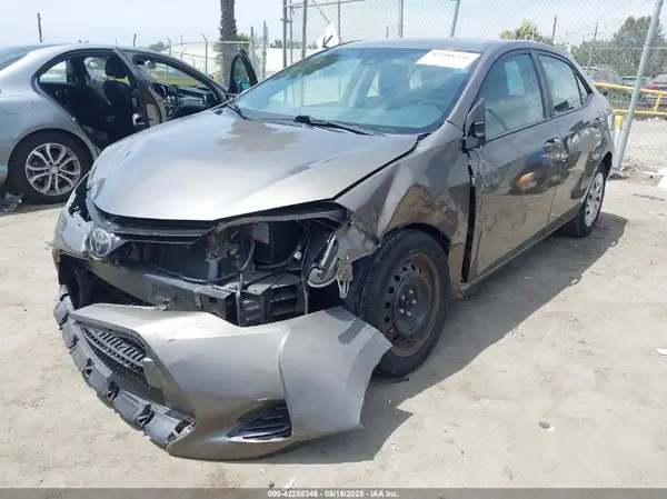 5YFBURHE2KP894528 2019 TOYOTA COROLLA - Image 2