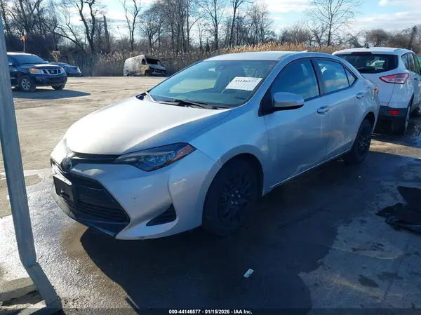 5YFBURHE2KP896845 2019 TOYOTA COROLLA - Image 2