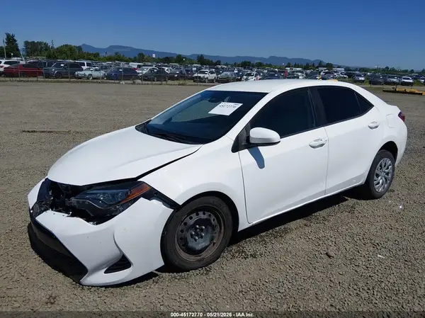 5YFBURHE2KP899020 2019 TOYOTA COROLLA - Image 2