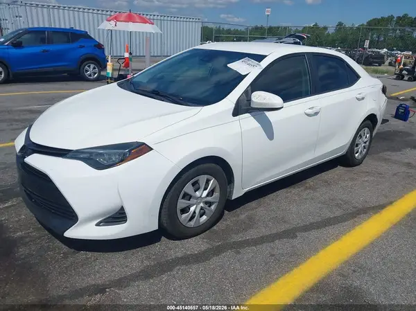 5YFBURHE2KP906144 2019 TOYOTA COROLLA - Image 2