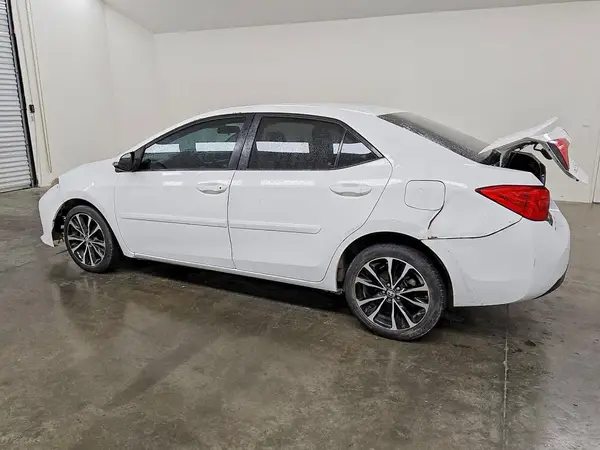 5YFBURHE2KP906709 2019 TOYOTA COROLLA - Image 2
