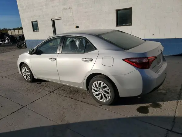 5YFBURHE2KP907939 2019 TOYOTA COROLLA - Image 2