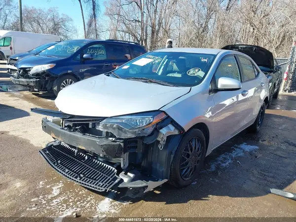 5YFBURHE2KP909643 2019 TOYOTA COROLLA - Image 2