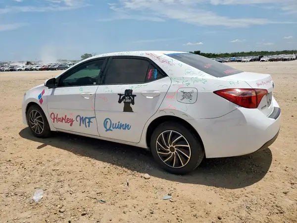 5YFBURHE2KP910601 2019 TOYOTA COROLLA - Image 2