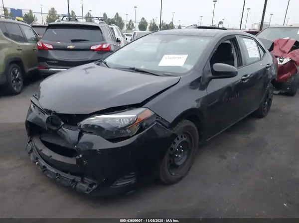 5YFBURHE2KP914566 2019 TOYOTA COROLLA - Image 2