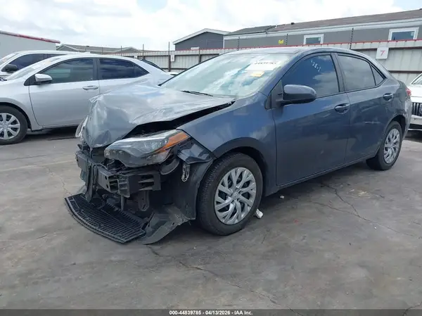 5YFBURHE2KP915619 2019 TOYOTA COROLLA - Image 2
