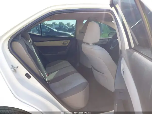 5YFBURHE2KP915829 2019 TOYOTA COROLLA - Image 8