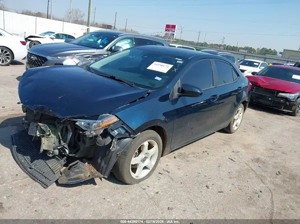 5YFBURHE2KP918147 2019 TOYOTA COROLLA - Image 2