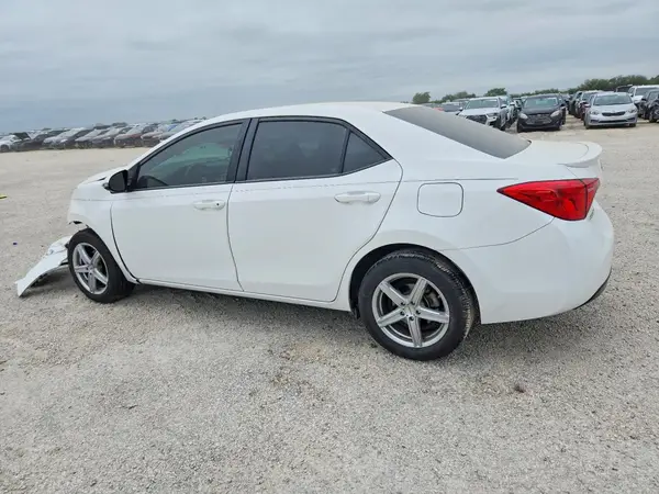 5YFBURHE2KP918309 2019 TOYOTA COROLLA - Image 2