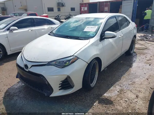 5YFBURHE2KP925566 2019 TOYOTA COROLLA - Image 2