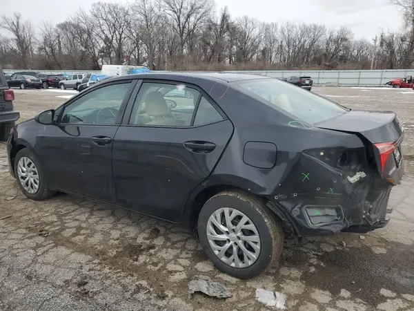 5YFBURHE2KP931805 2019 TOYOTA COROLLA - Image 2