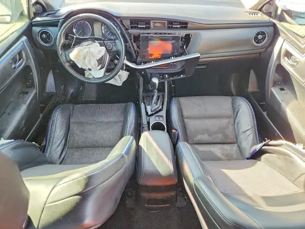 5YFBURHE2KP932582 2019 TOYOTA COROLLA - Image 8