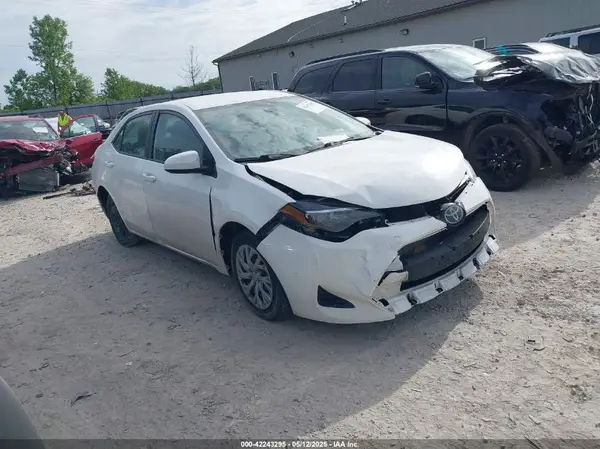 5YFBURHE2KP935112 2019 TOYOTA COROLLA - Image 1