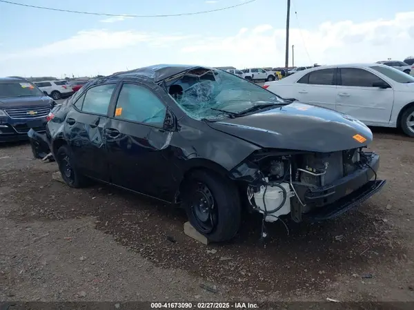 5YFBURHE2KP935806 2019 TOYOTA COROLLA - Image 1