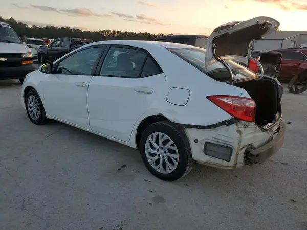 5YFBURHE2KP940262 2019 TOYOTA COROLLA - Image 2