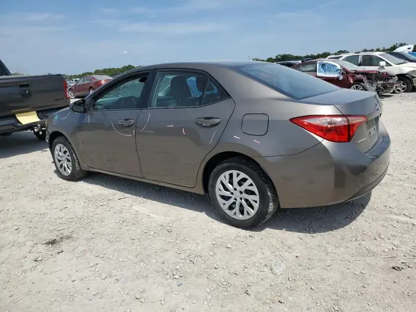 5YFBURHE2KP943338 2019 TOYOTA COROLLA - Image 2