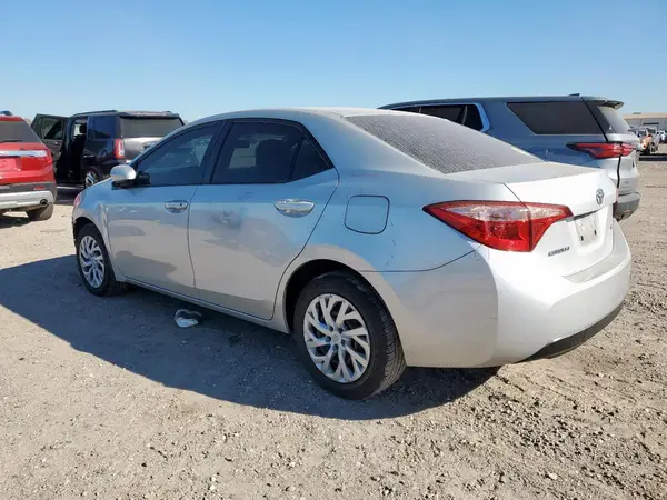 5YFBURHE2KP945185 2019 TOYOTA COROLLA - Image 2
