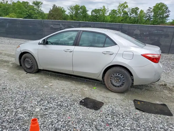 5YFBURHE2KP946837 2019 TOYOTA COROLLA - Image 2