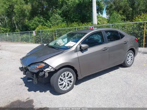 5YFBURHE2KP949205 2019 TOYOTA COROLLA - Image 2