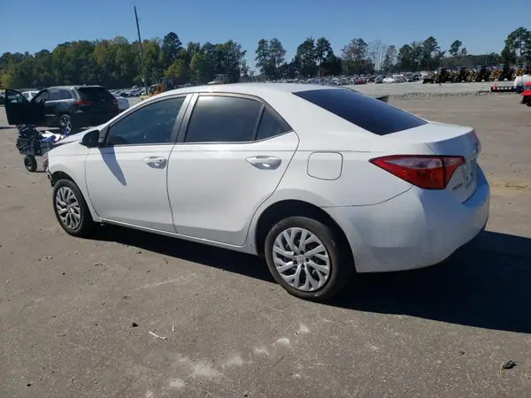 5YFBURHE2KP949415 2019 TOYOTA COROLLA - Image 2