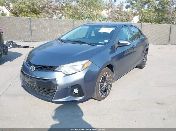 5YFBURHE3GP369002 2016 TOYOTA COROLLA - Image 2