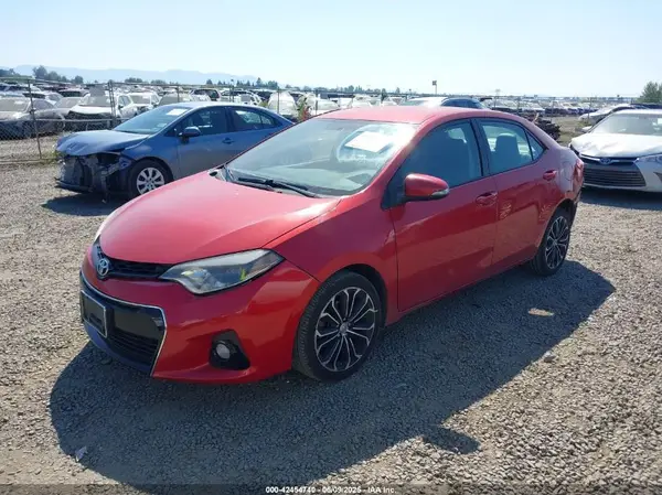 5YFBURHE3GP379805 2016 TOYOTA COROLLA - Image 2