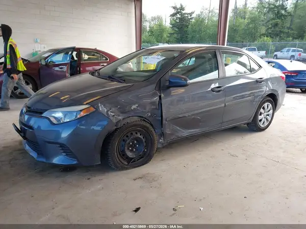 5YFBURHE3GP383143 2016 TOYOTA COROLLA - Image 2