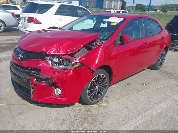 5YFBURHE3GP392411 2016 TOYOTA COROLLA - Image 2