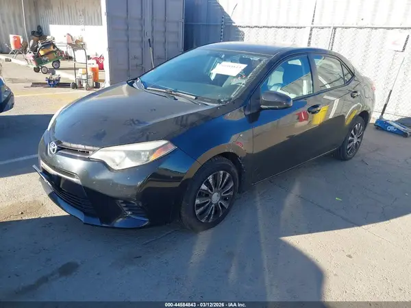 5YFBURHE3GP396149 2016 TOYOTA COROLLA - Image 2